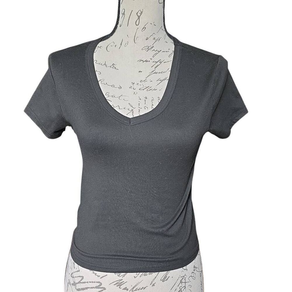 Olivia Rae Women's Size XS Black V-Neck Short Sleeve T-shirt